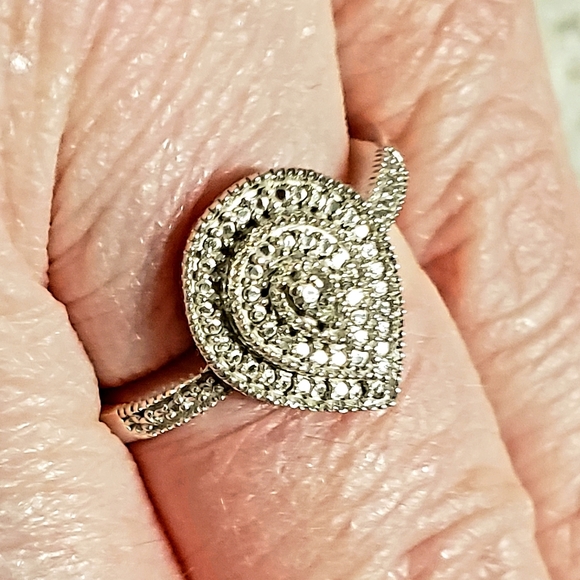 Meet your Posher, Mary - Picture 10 of 16